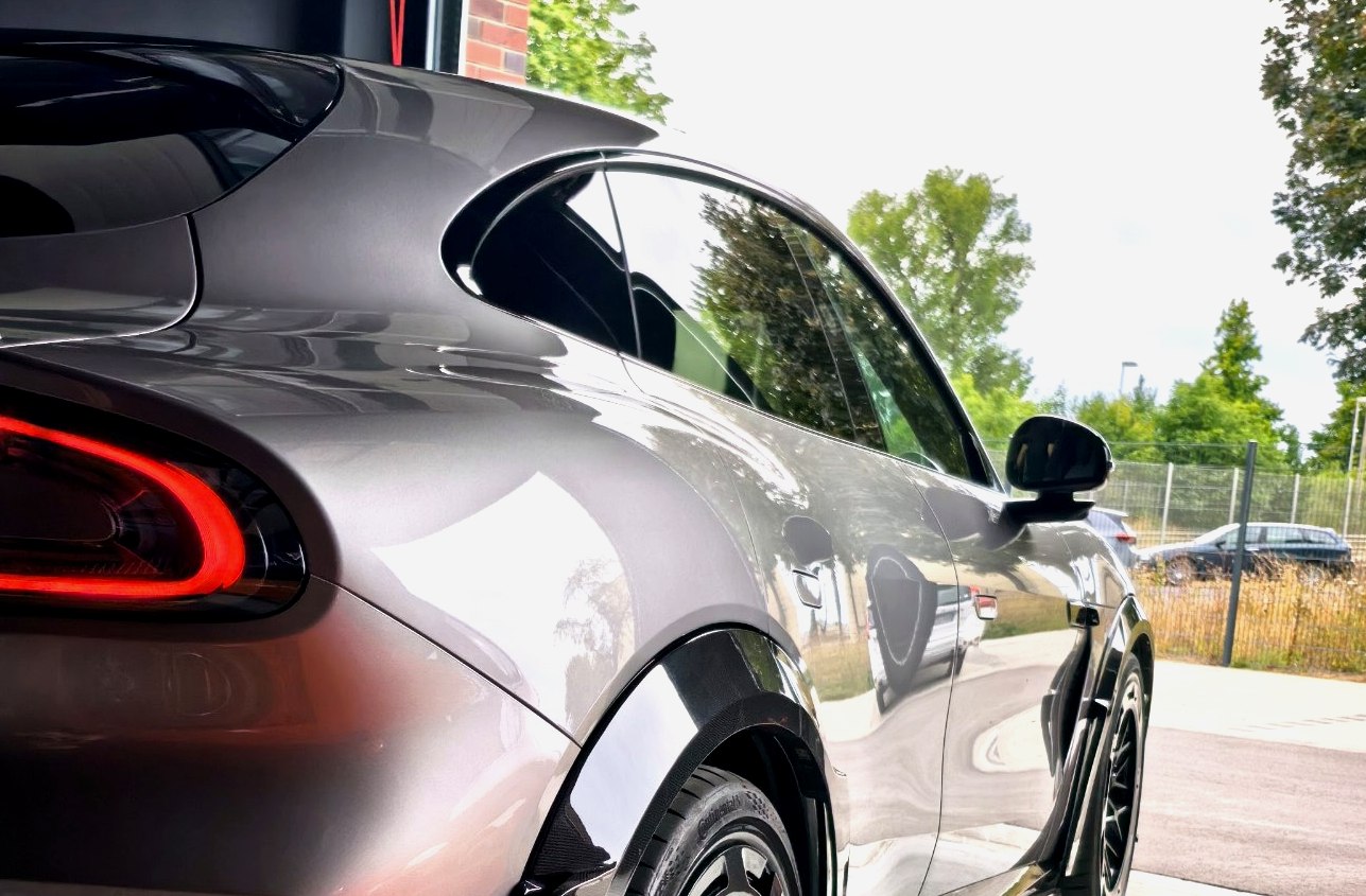 Widebody arches